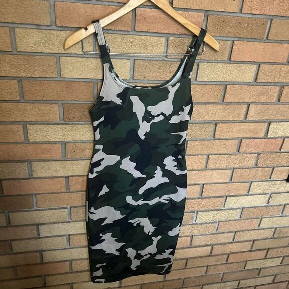 Zara Women's Camo Printed Body Con Midi Dress Ribbed Size Medium - Picture 1 of 6